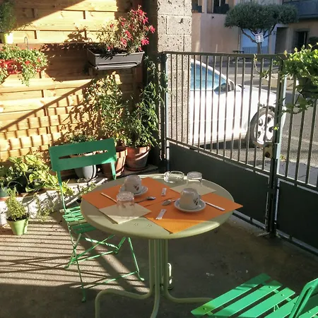 Hotel Araur 2*
