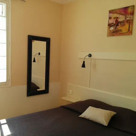 Araur Hotel