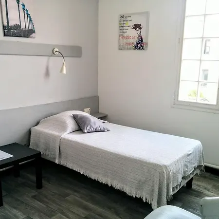 Otel Araur