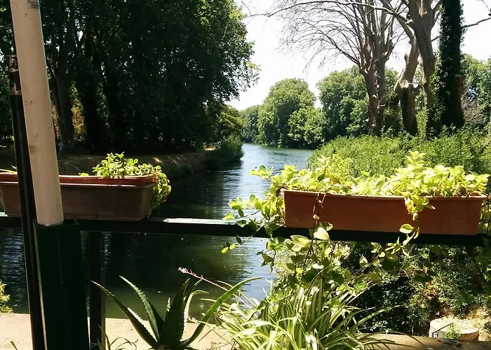 ホテル Araur アグド